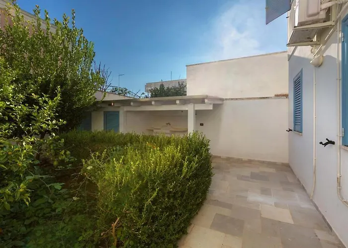 Holiday home Le Perle Blu Del Salento - *