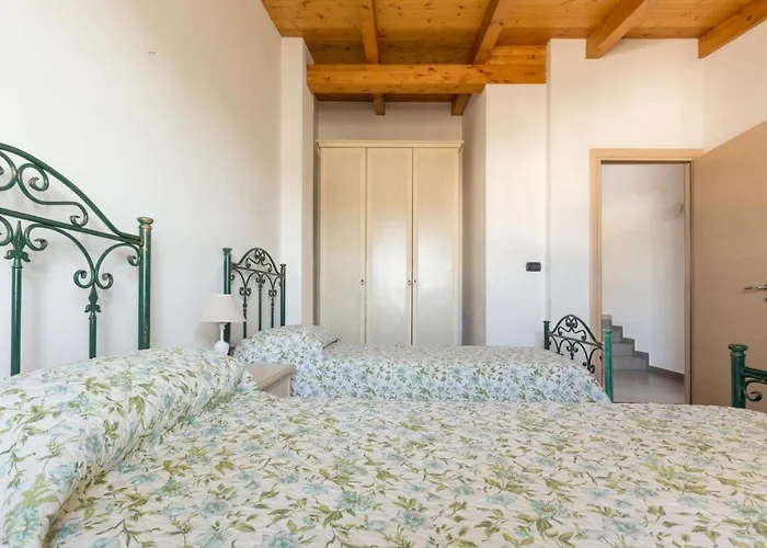 Le Perle Blu Del Salento - * Sant Isidoro (Apulia)